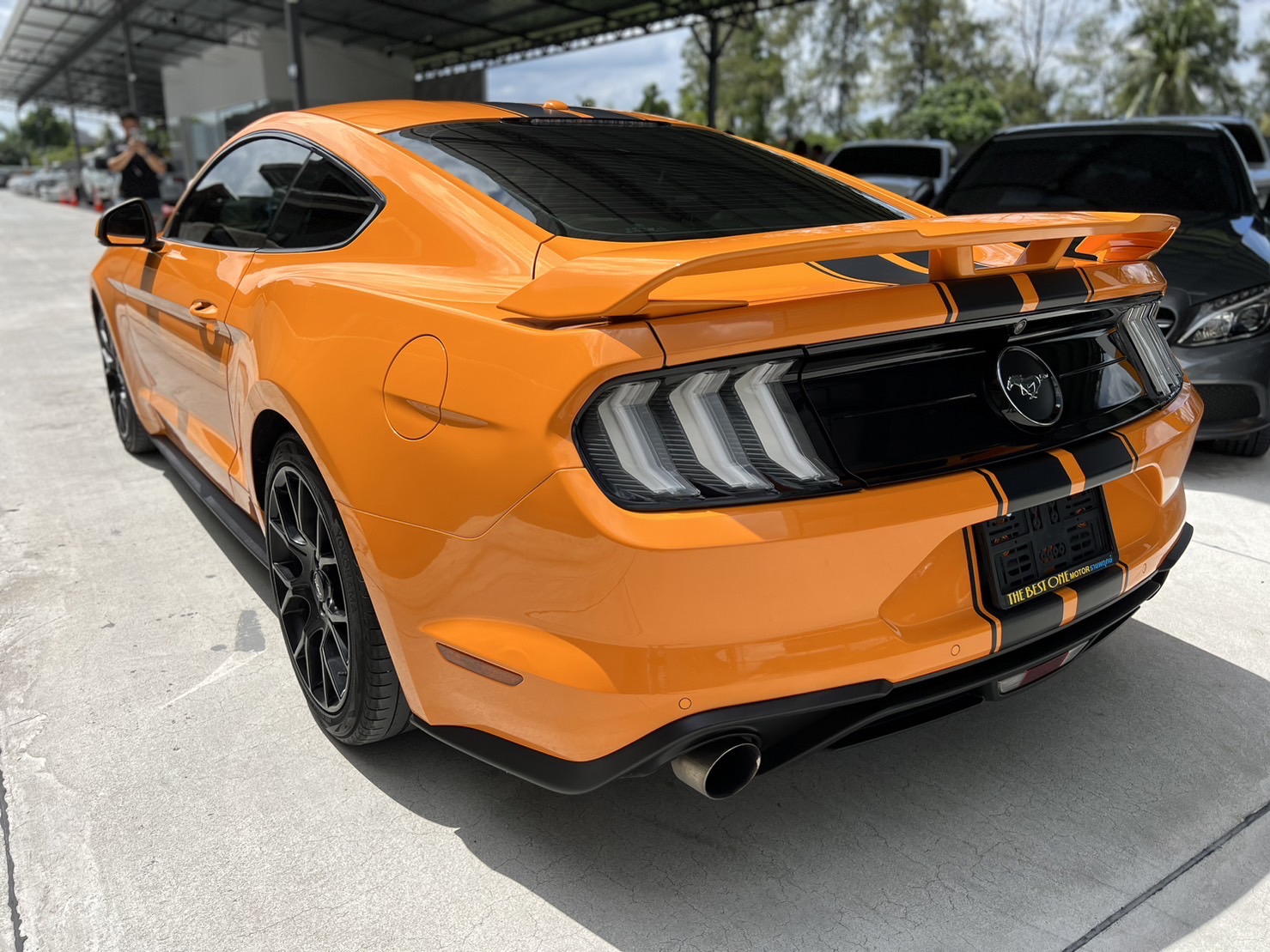 2020 Ford Mustang 2.3L สีส้ม (รูปที่ 5)