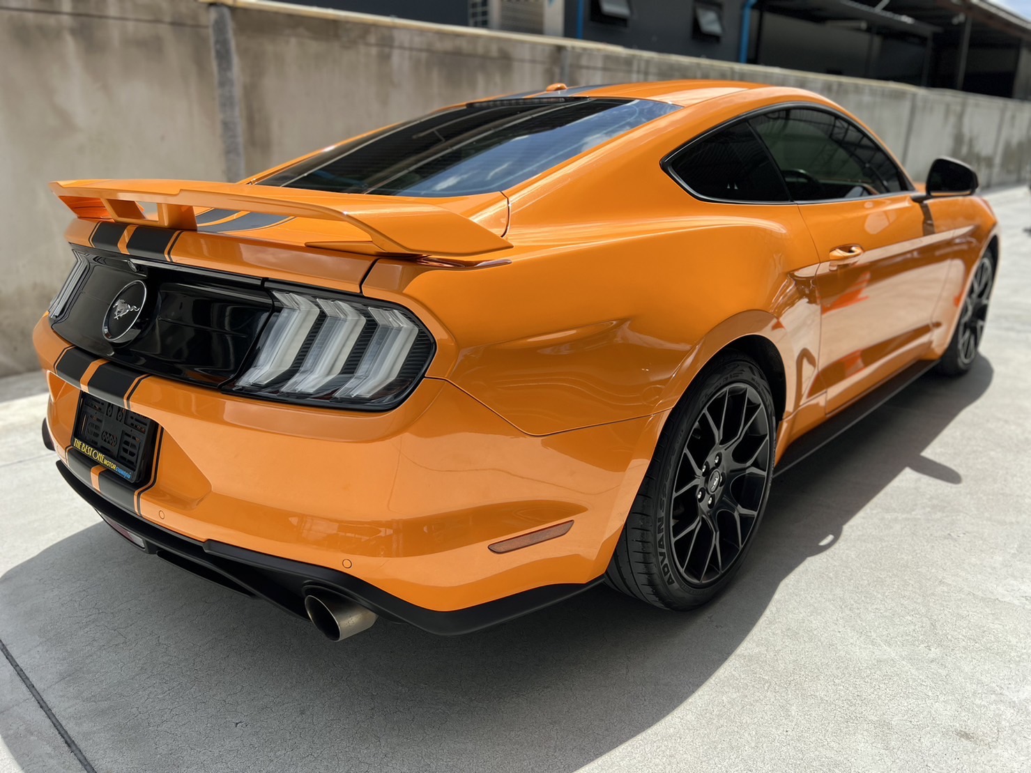 2020 Ford Mustang 2.3L สีส้ม (รูปที่ 3)