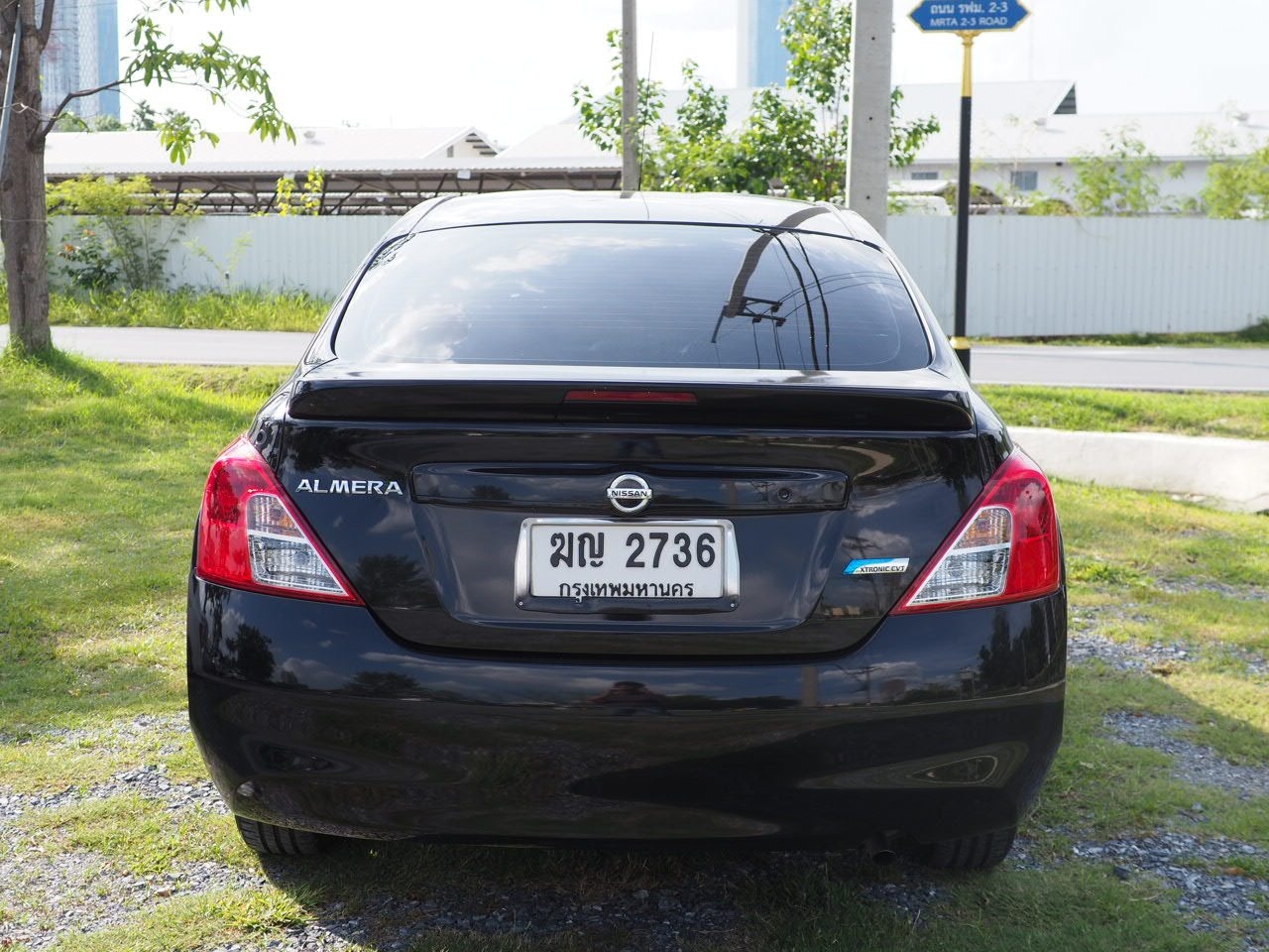 2012 Nissan Almera สีดำ (รูปที่ 5)
