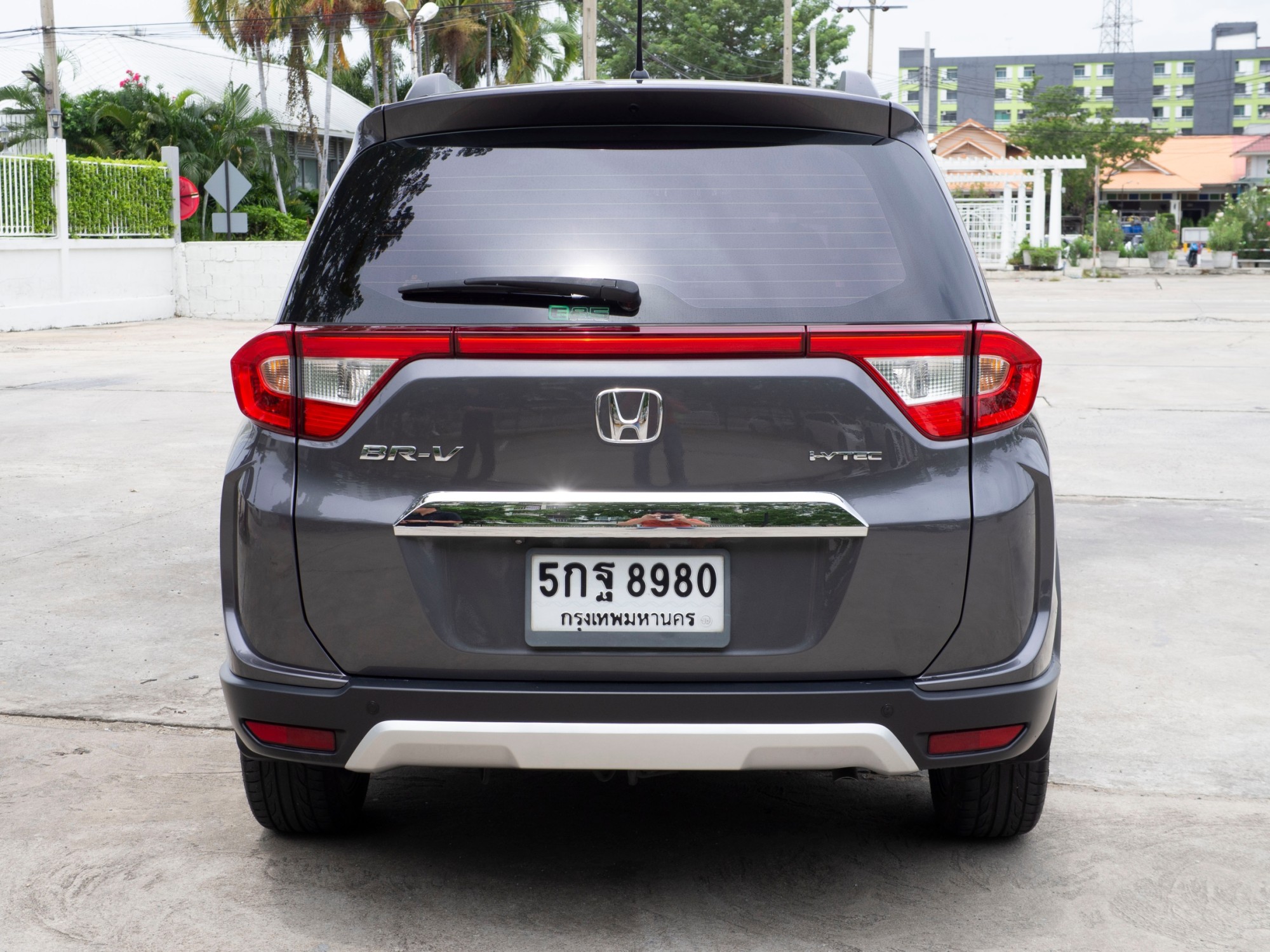 2016 Honda BR-V สีเทา (รูปที่ 8)