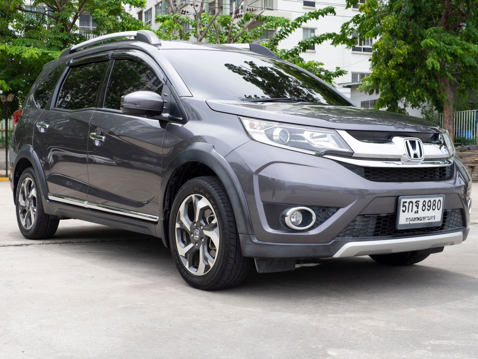 2016 Honda BR-V สีเทา (รูปที่ 17)