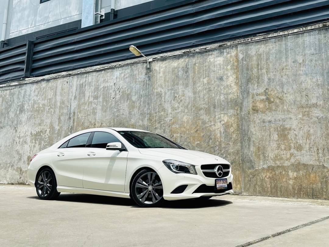 2015 Mercedes-Benz CLA-Class C117 CLA180 สีขาว (รูปที่ 3)
