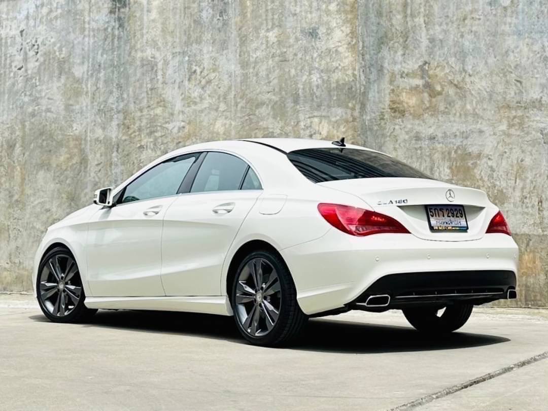 2015 Mercedes-Benz CLA-Class C117 CLA180 สีขาว (รูปที่ 2)