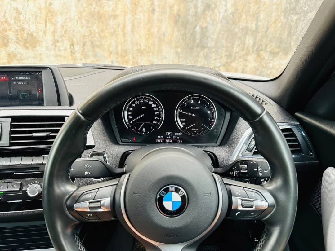 2018 BMW 118i M-Sport M-Performance F20 LCI สีขาว (รูปที่ 13)