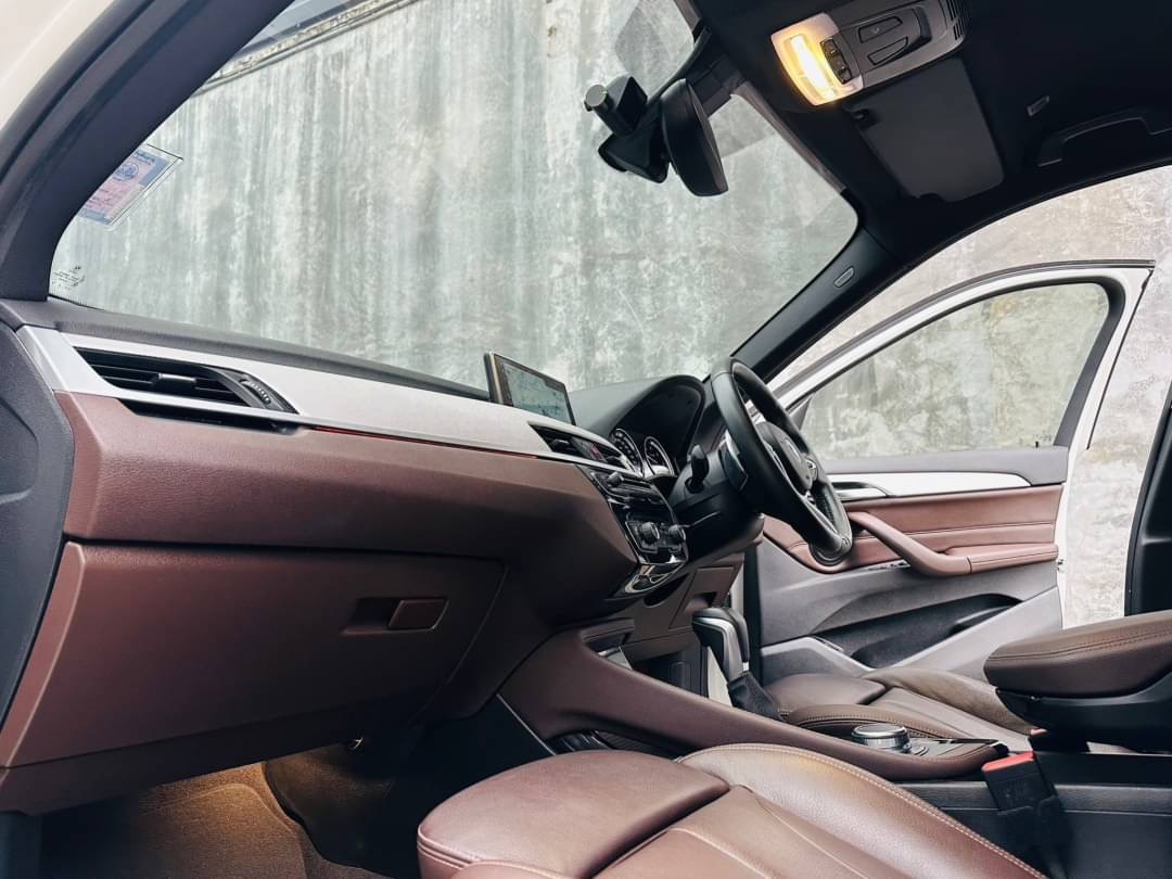 2020 BMW X1 F48 สีขาว (รูปที่ 9)