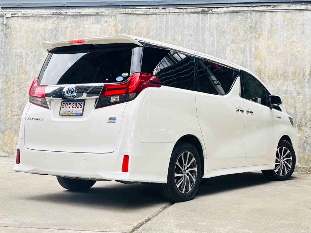 2016 Toyota Alphard สีขาว (รูปที่ 7)