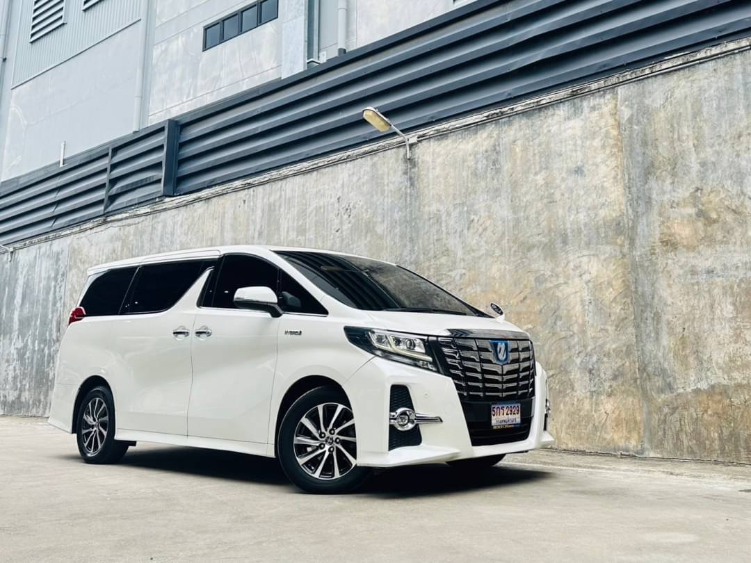 2016 Toyota Alphard สีขาว (รูปที่ 3)