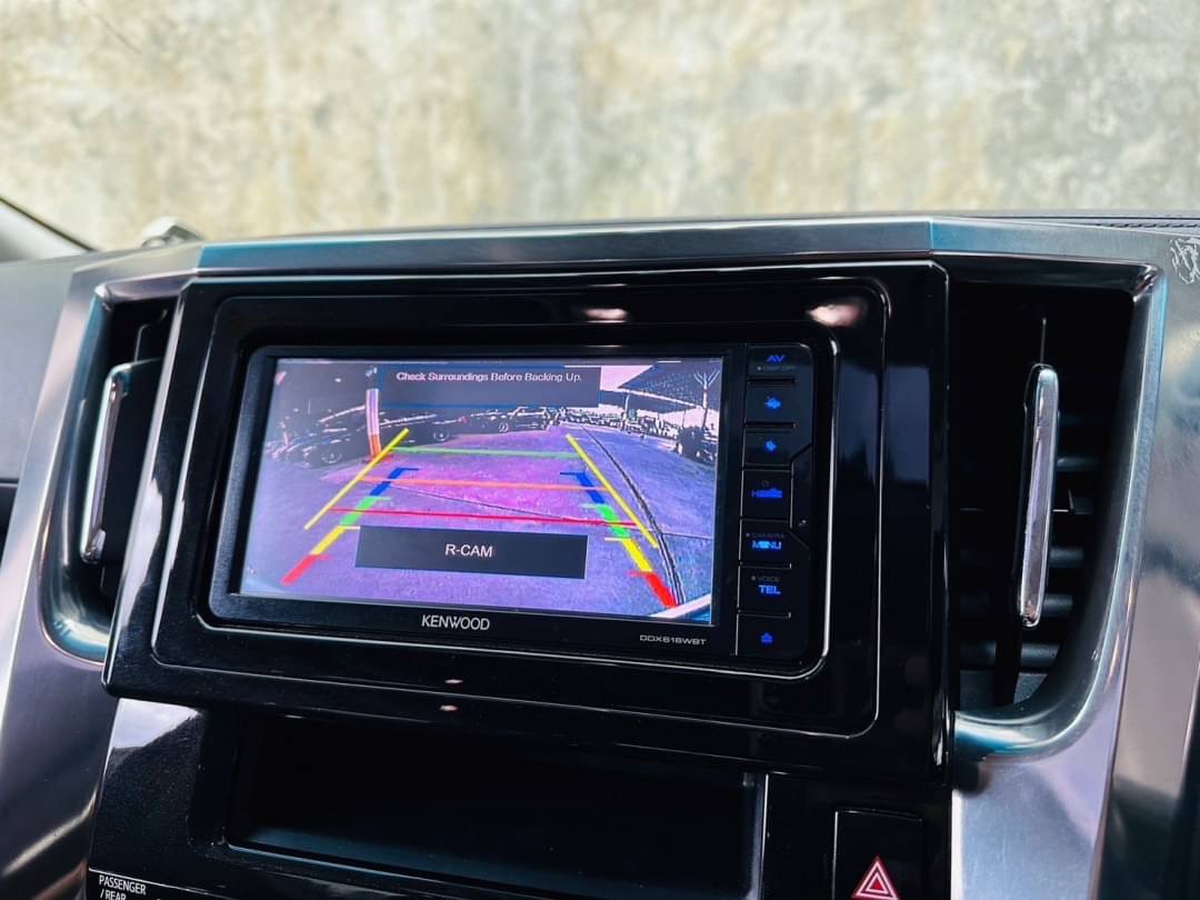 2016 Toyota Alphard สีขาว (รูปที่ 15)