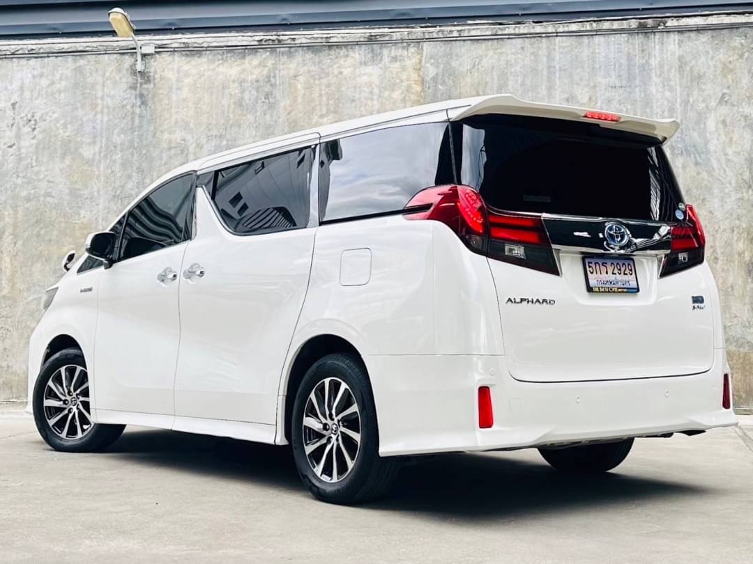 2016 Toyota Alphard สีขาว (รูปที่ 8)