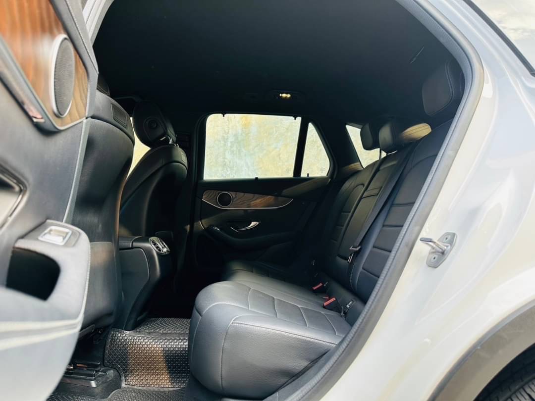 2019 Mercedes-Benz GLC-Class GLC 220 d สีขาว (รูปที่ 15)