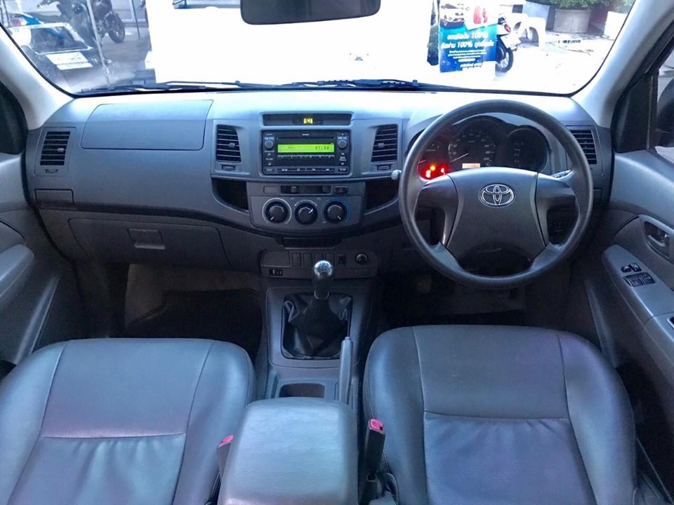 Toyota Hilux Vigo Extra cab ปี 2013 สีขาว (รูปที่ 12)