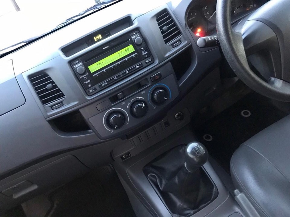 Toyota Hilux Vigo Extra cab ปี 2013 สีขาว (รูปที่ 15)