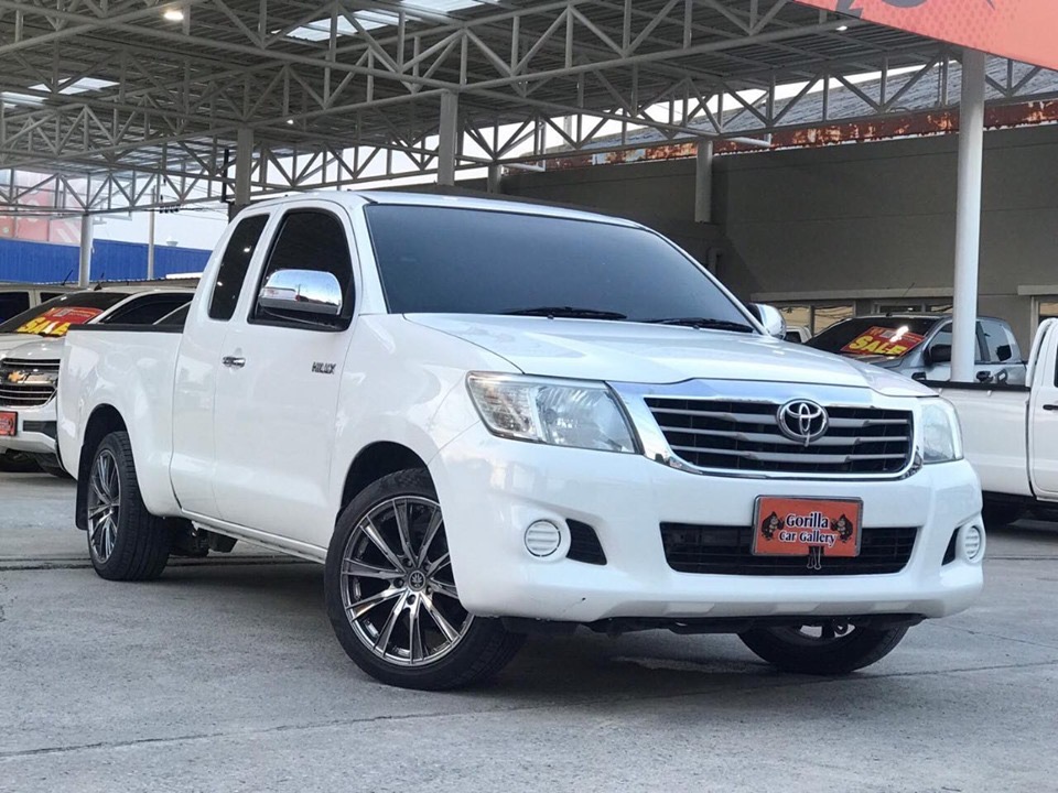 Toyota Hilux Vigo Extra cab ปี 2013 สีขาว