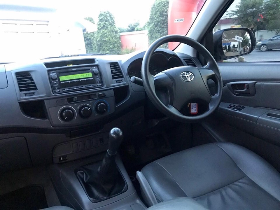 Toyota Hilux Vigo Extra cab ปี 2013 สีขาว (รูปที่ 16)