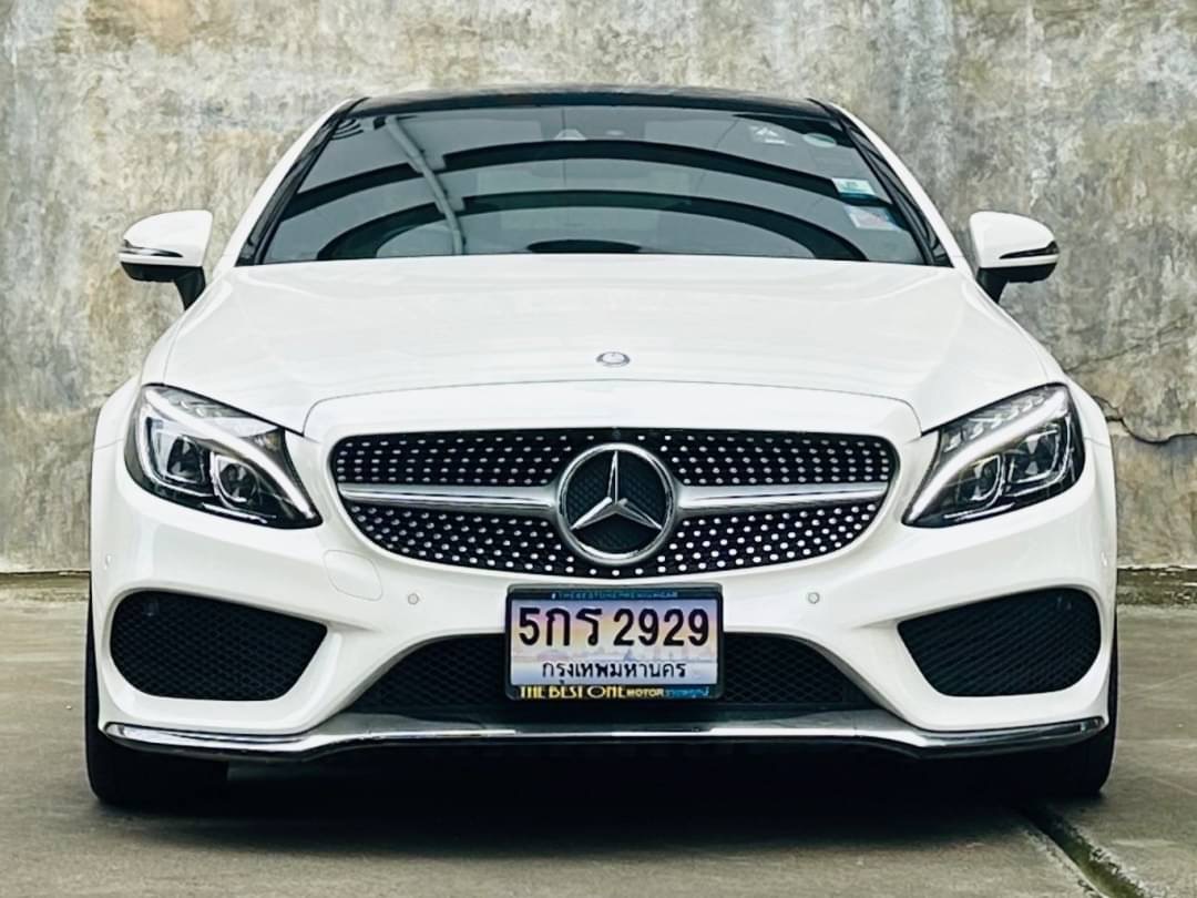 2017 Mercedes-Benz C-Class C 250 Coupe AMG สีขาว (รูปที่ 2)