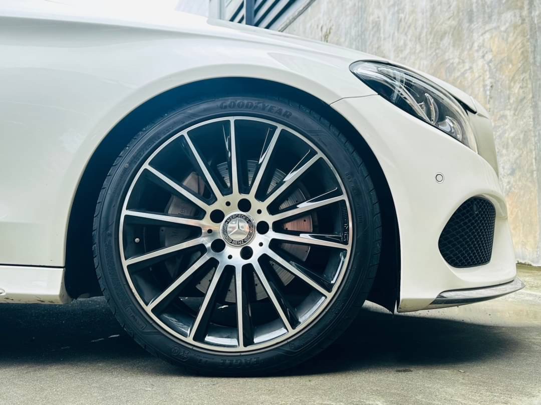 2017 Mercedes-Benz C-Class C 250 Coupe AMG สีขาว (รูปที่ 10)