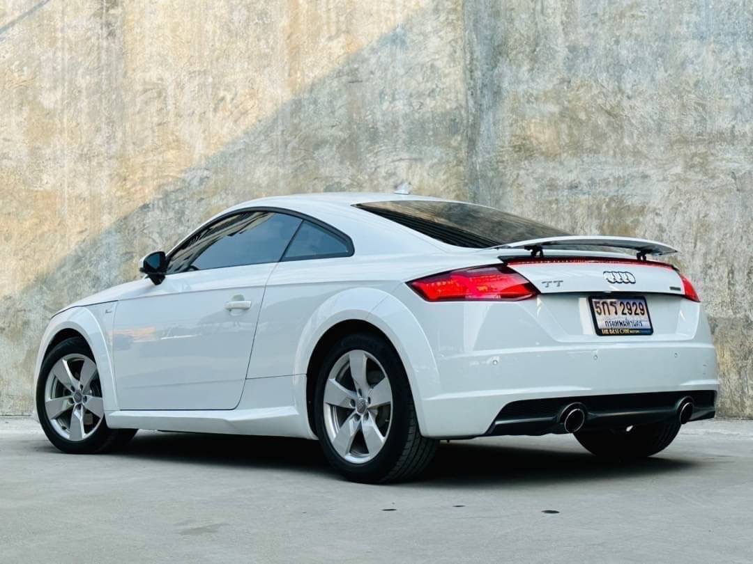 2017 Audi TT 2.0 COUPE 45 TFSI QUATTRO สีขาว (รูปที่ 6)
