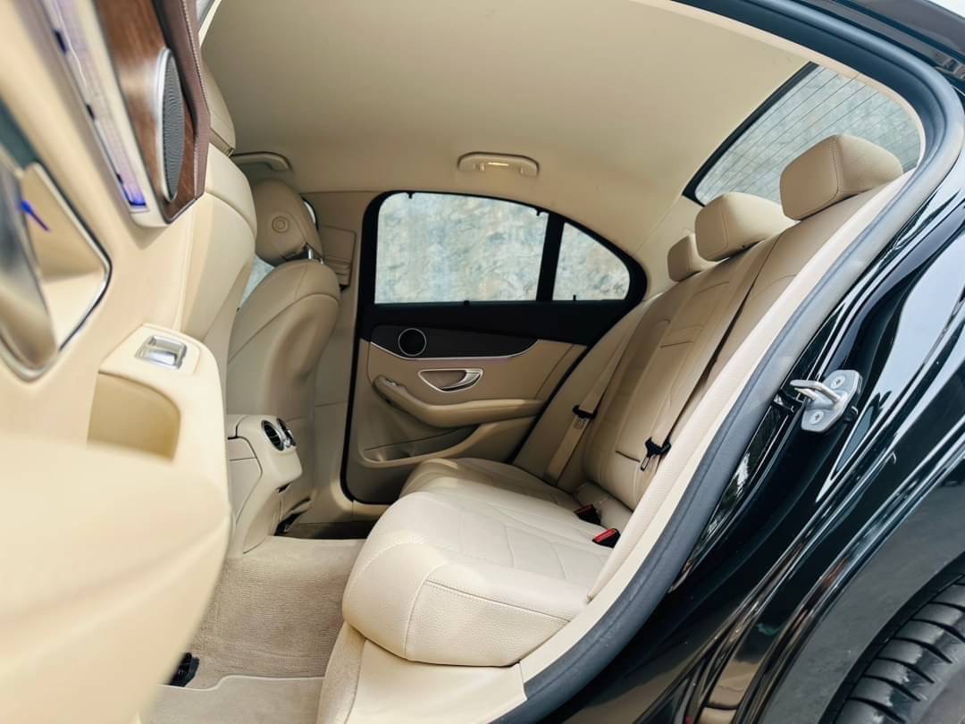 2019 Mercedes-Benz C-Class C 220 d สีดำ (รูปที่ 14)