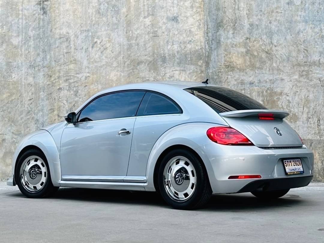 2013 Volkswagen Beetle สีเงิน