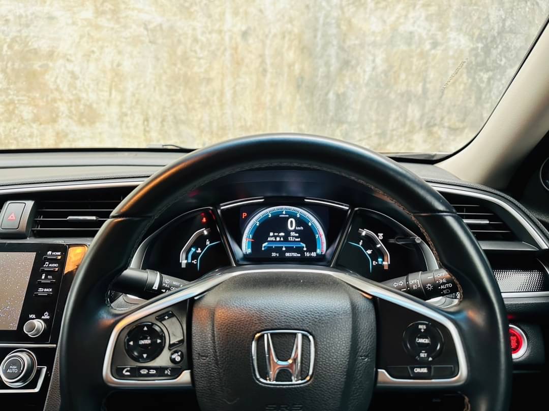 2020 Honda Civic Sedan สีขาว (รูปที่ 12)