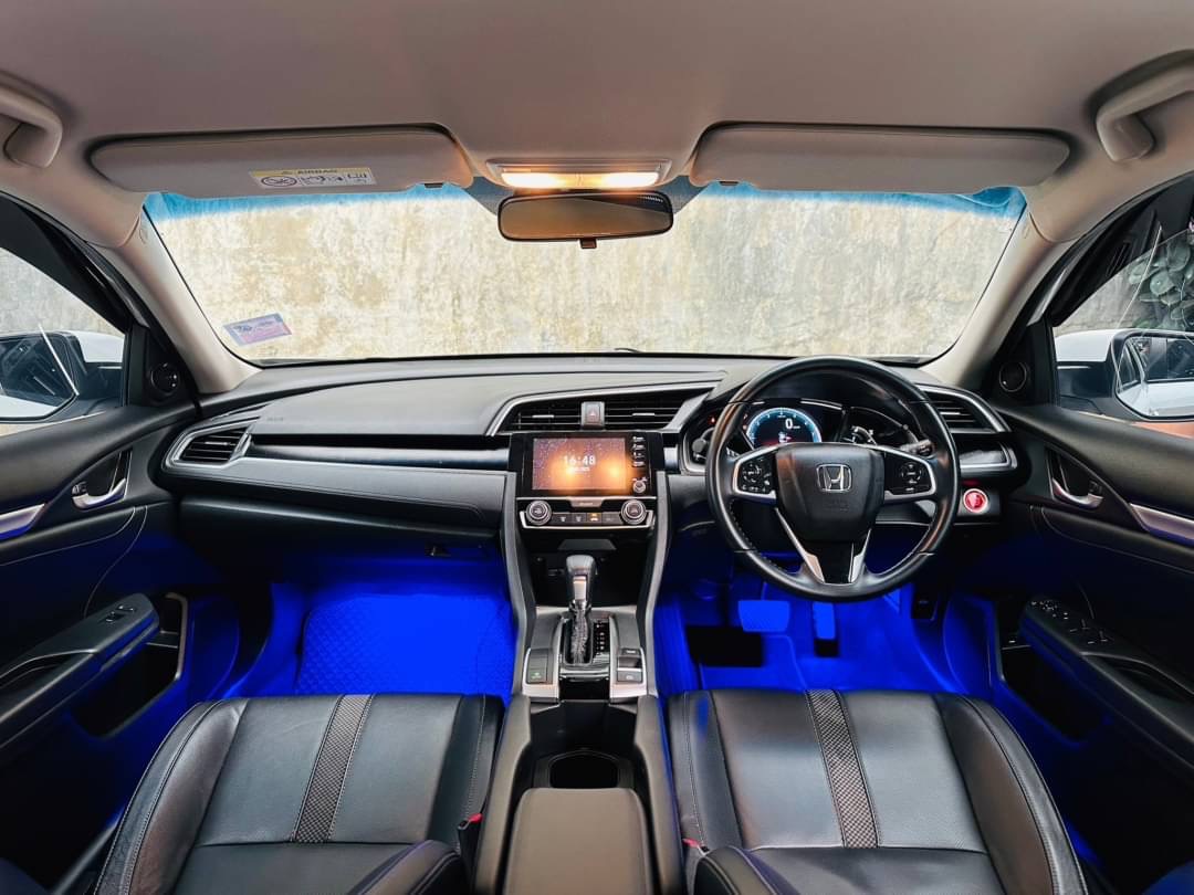 2020 Honda Civic Sedan สีขาว (รูปที่ 9)