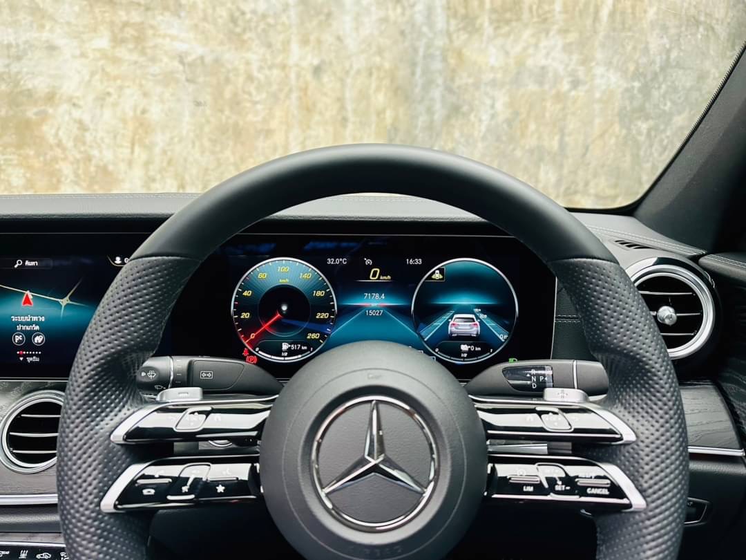 2021 Mercedes-Benz E-Class W213 E300e สีขาว (รูปที่ 15)