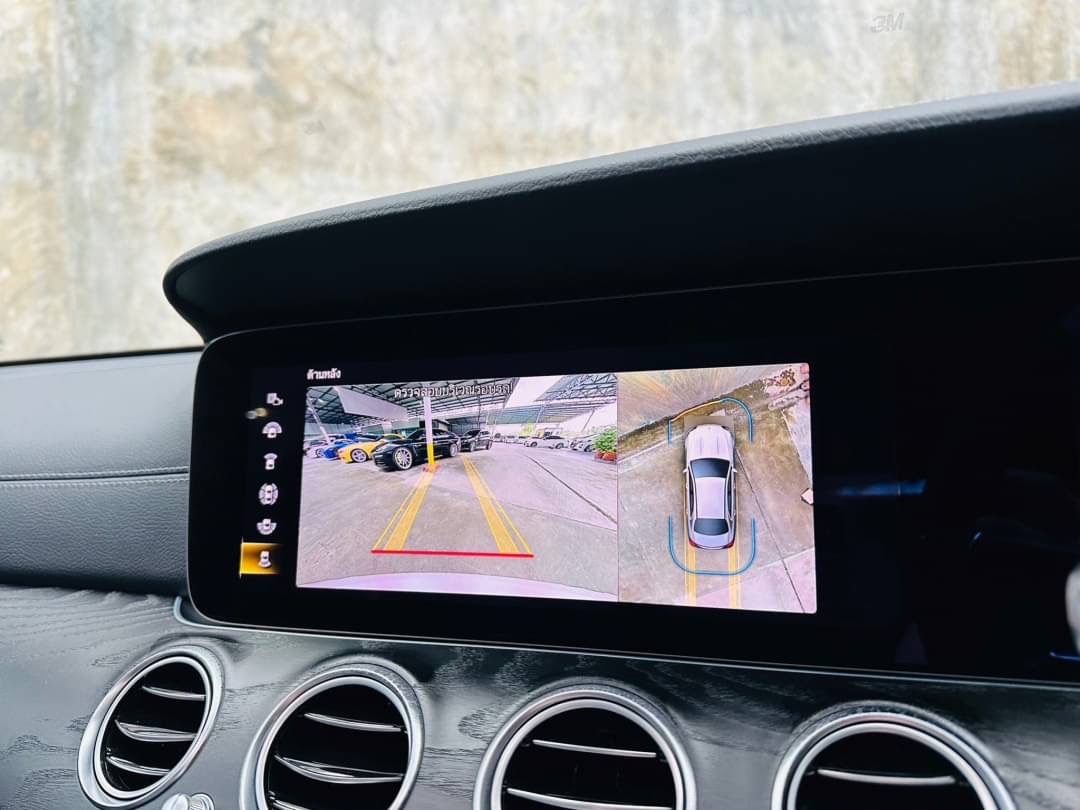 2021 Mercedes-Benz E-Class W213 E300e สีขาว (รูปที่ 11)