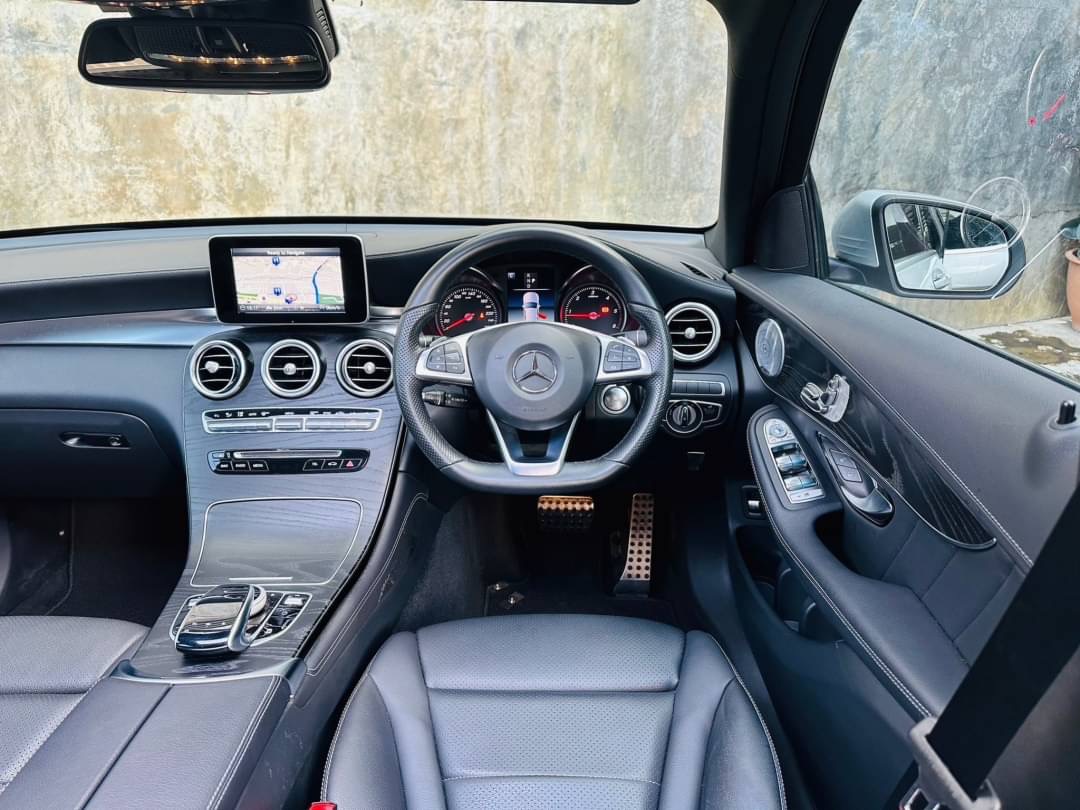 2019 Mercedes-Benz GLC-Class GLC 250 d สีเงิน (รูปที่ 13)