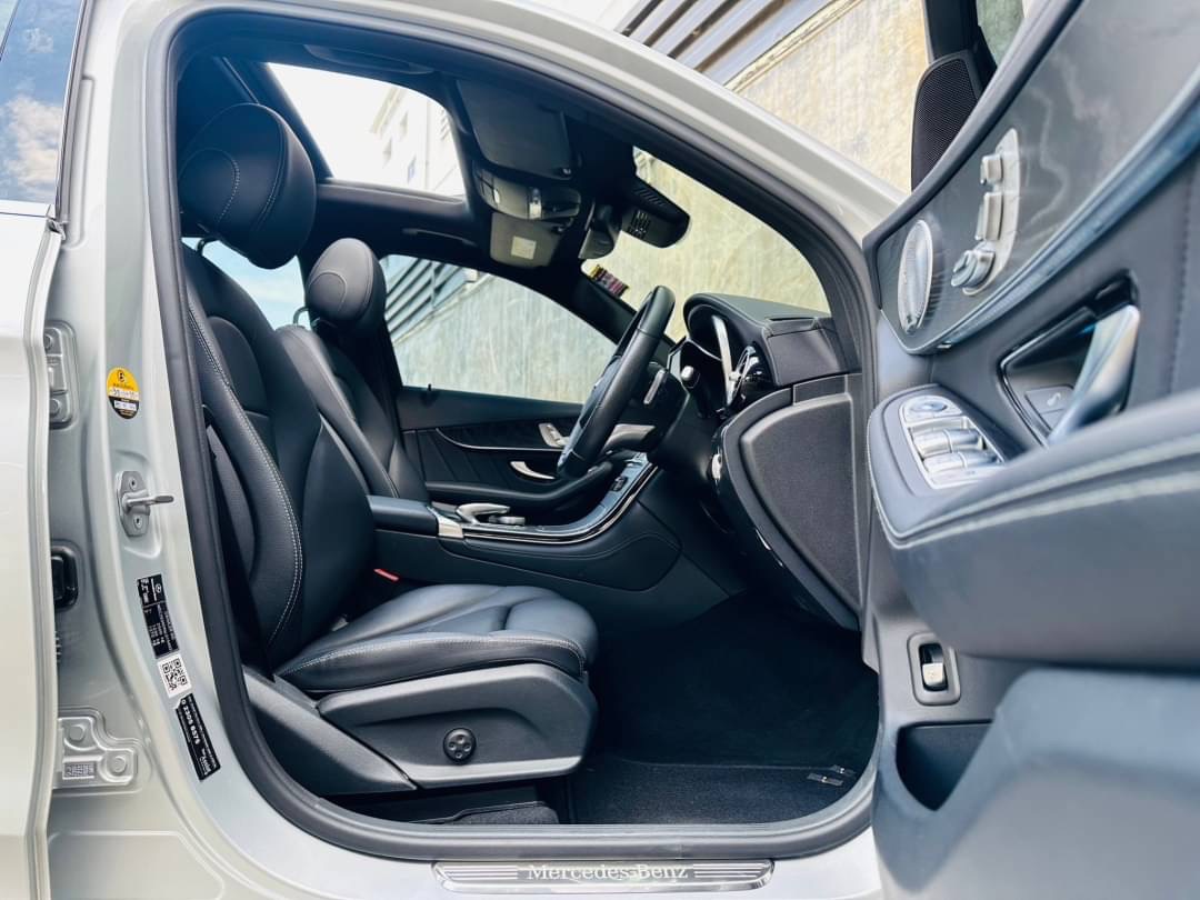 2019 Mercedes-Benz GLC-Class GLC 250 d สีเงิน (รูปที่ 6)