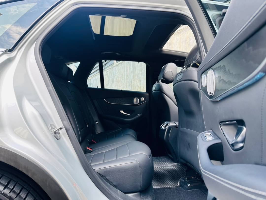 2019 Mercedes-Benz GLC-Class GLC 250 d สีเงิน (รูปที่ 5)