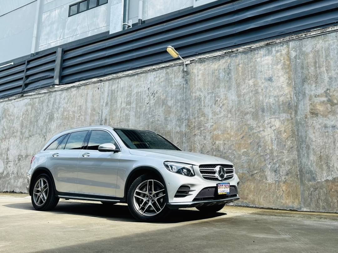 2019 Mercedes-Benz GLC-Class GLC 250 d สีเงิน (รูปที่ 2)