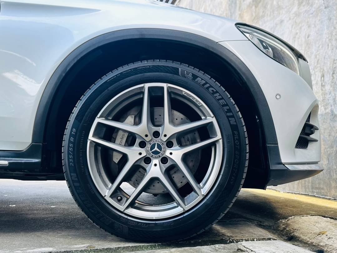 2019 Mercedes-Benz GLC-Class GLC 250 d สีเงิน (รูปที่ 9)