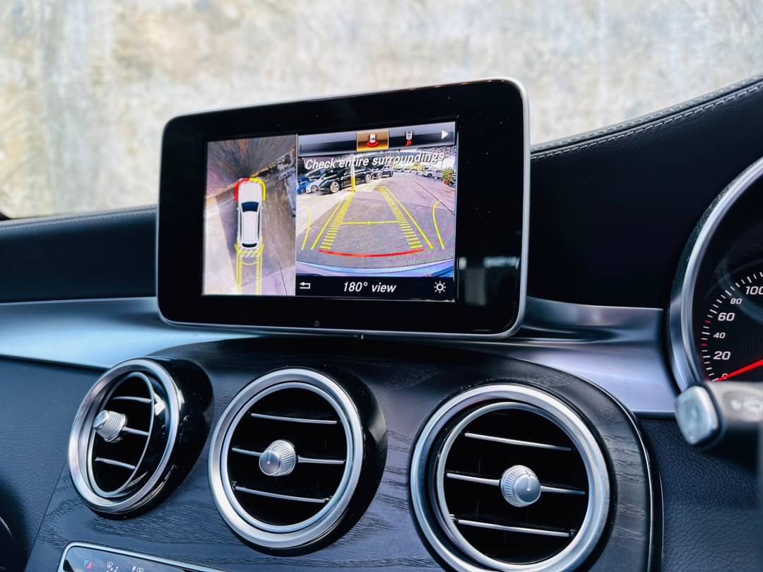 2019 Mercedes-Benz GLC-Class GLC 250 d สีเงิน (รูปที่ 16)