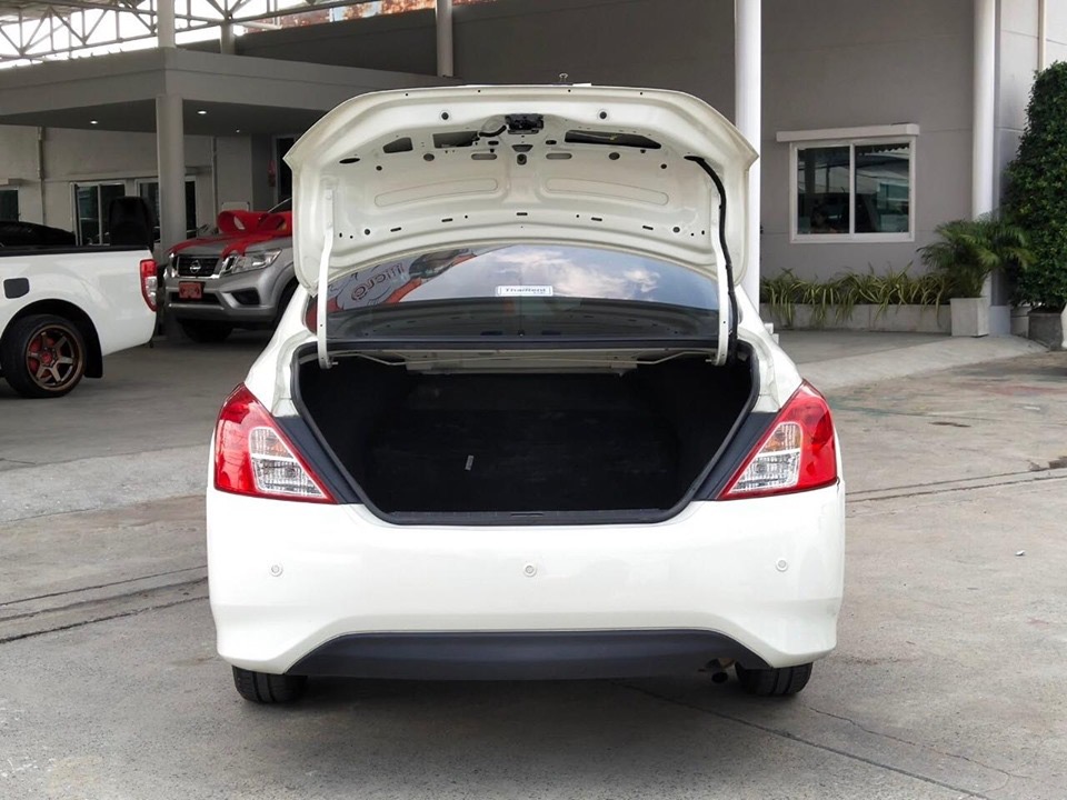 Nissan Almera ปี 2016 สีขาว (รูปที่ 10)