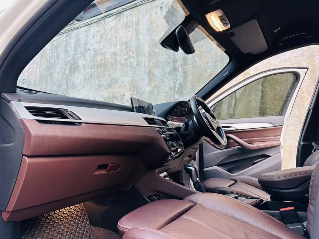2019 BMW X1 F48 สีขาว (รูปที่ 9)