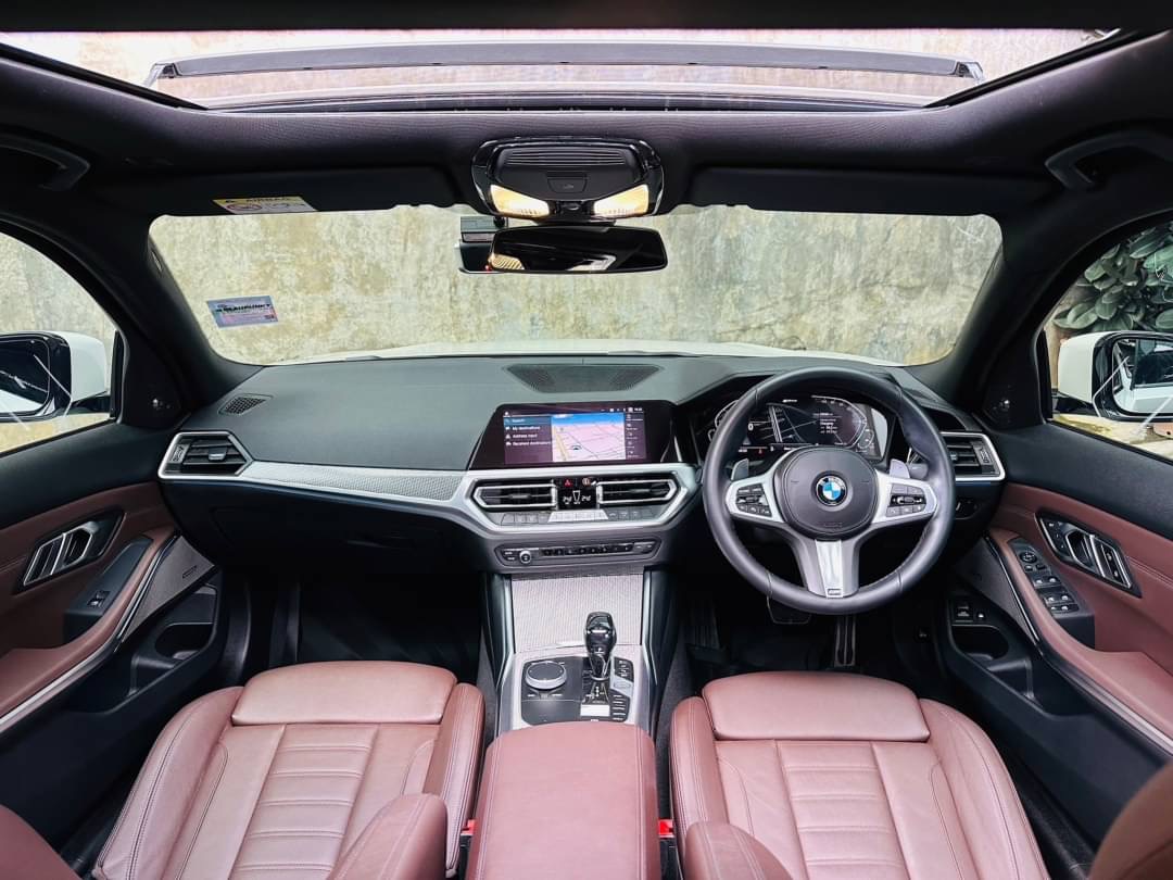 2021 BMW 330e M Sport Plug-in Hybrid โฉม G20 สีขาว (รูปที่ 11)