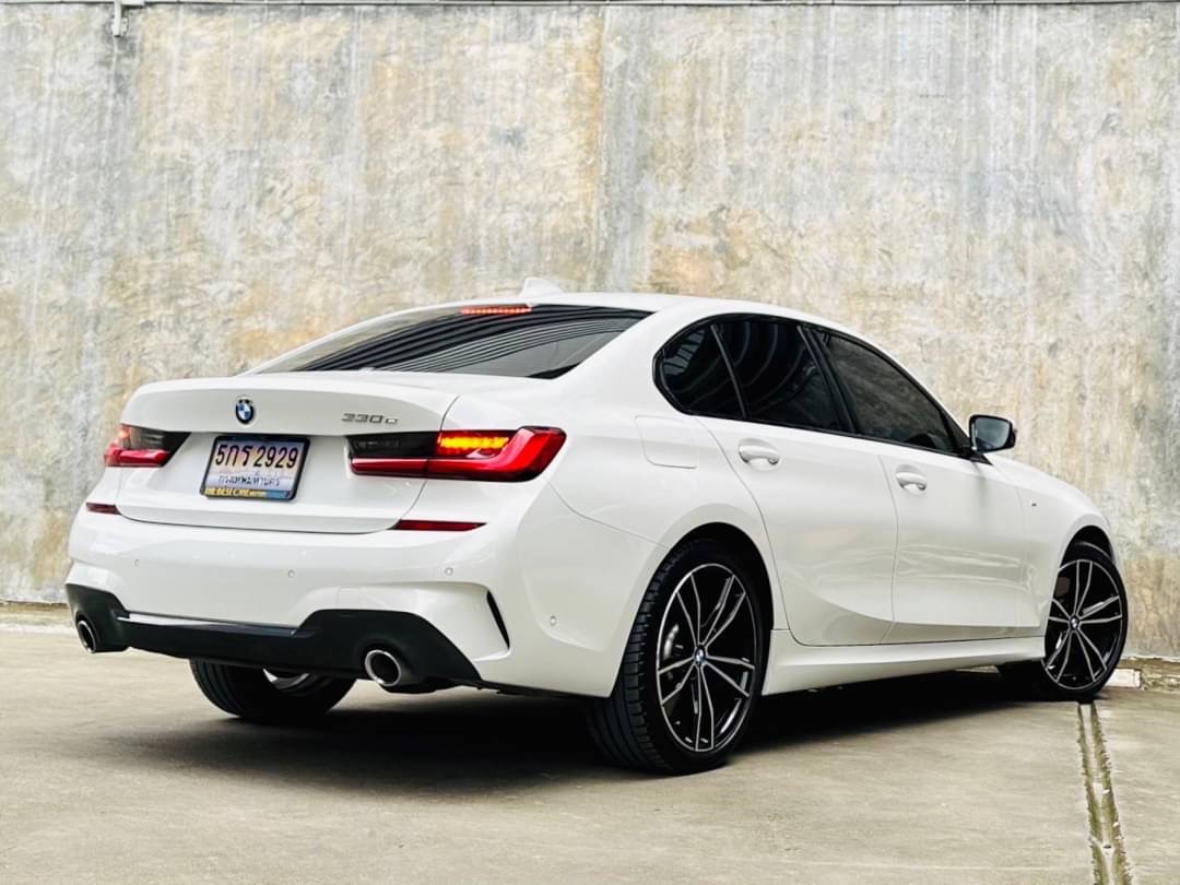 2021 BMW 330e M Sport Plug-in Hybrid โฉม G20 สีขาว (รูปที่ 5)