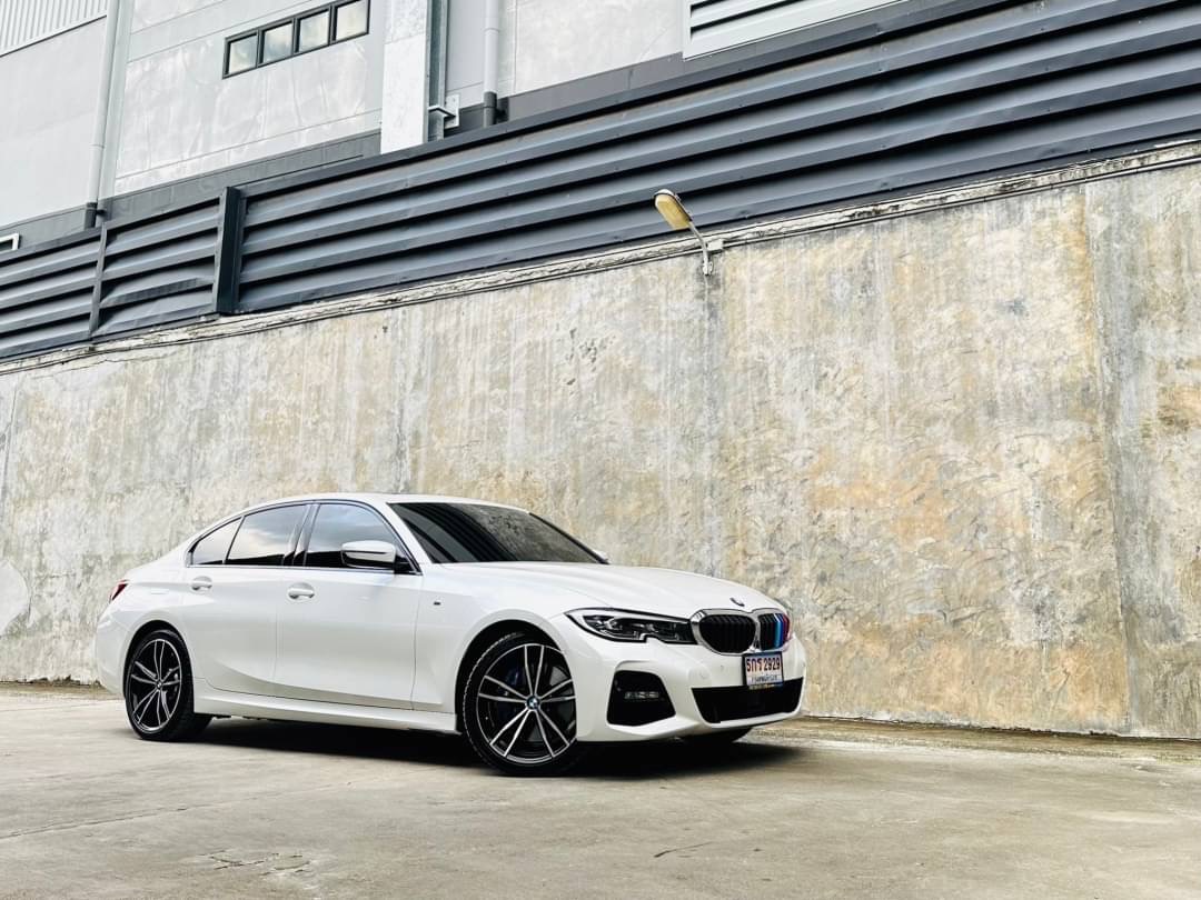 2021 BMW 330e M Sport Plug-in Hybrid โฉม G20 สีขาว (รูปที่ 7)