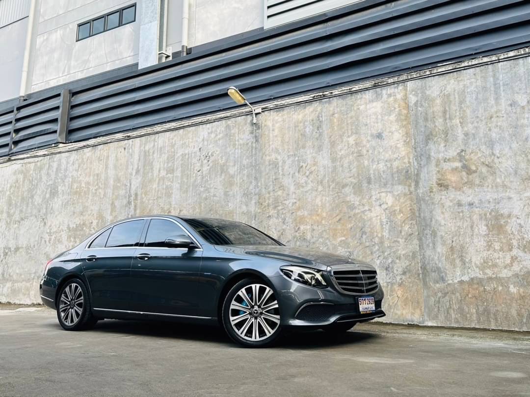 2018 Mercedes-Benz E-Class W213 E350 สีเทา (รูปที่ 8)