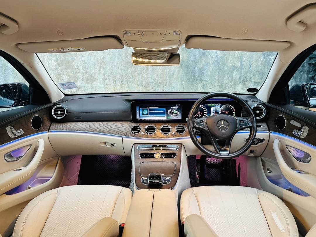 2018 Mercedes-Benz E-Class W213 E350 สีเทา (รูปที่ 7)
