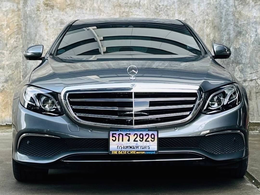 2018 Mercedes-Benz E-Class W213 E350 สีเทา (รูปที่ 6)