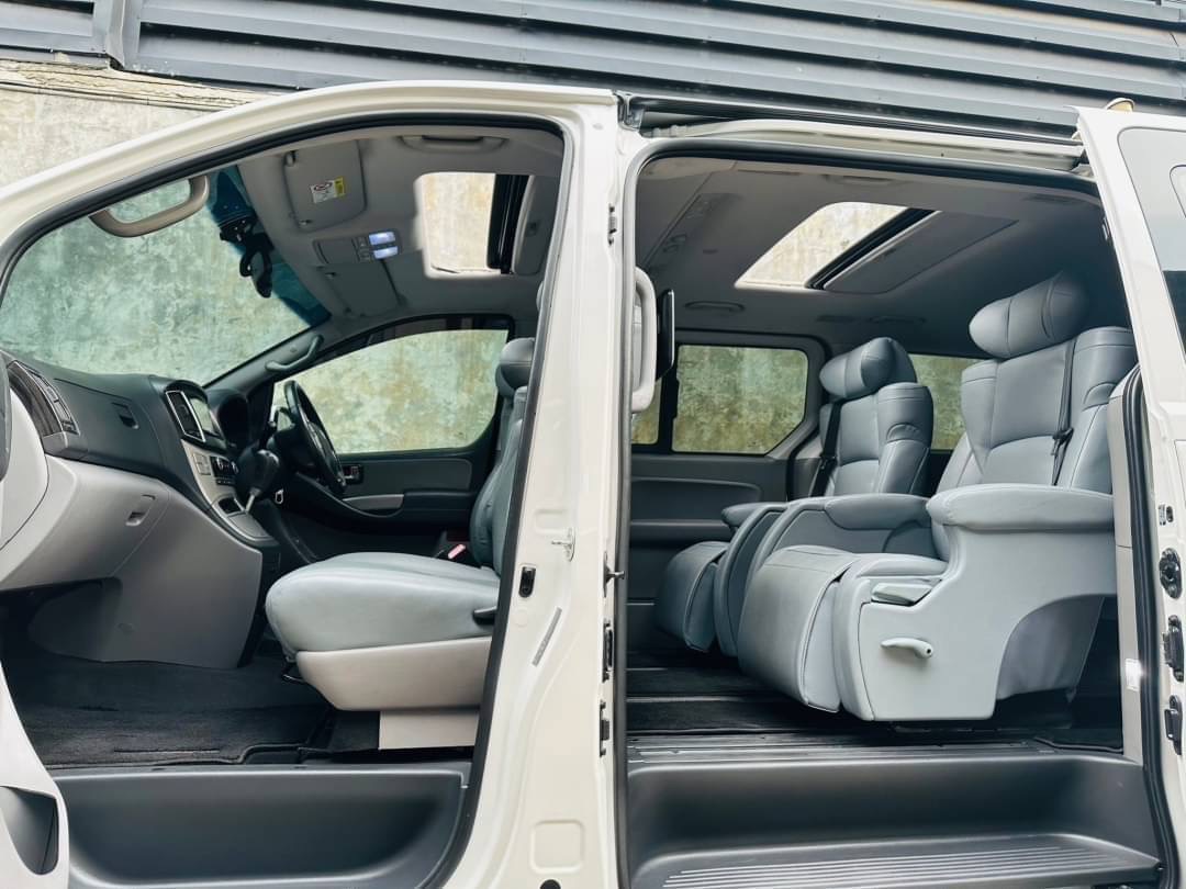 2019 Hyundai H-1 สีขาว (รูปที่ 18)