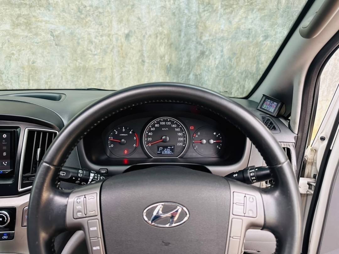 2019 Hyundai H-1 สีขาว (รูปที่ 16)