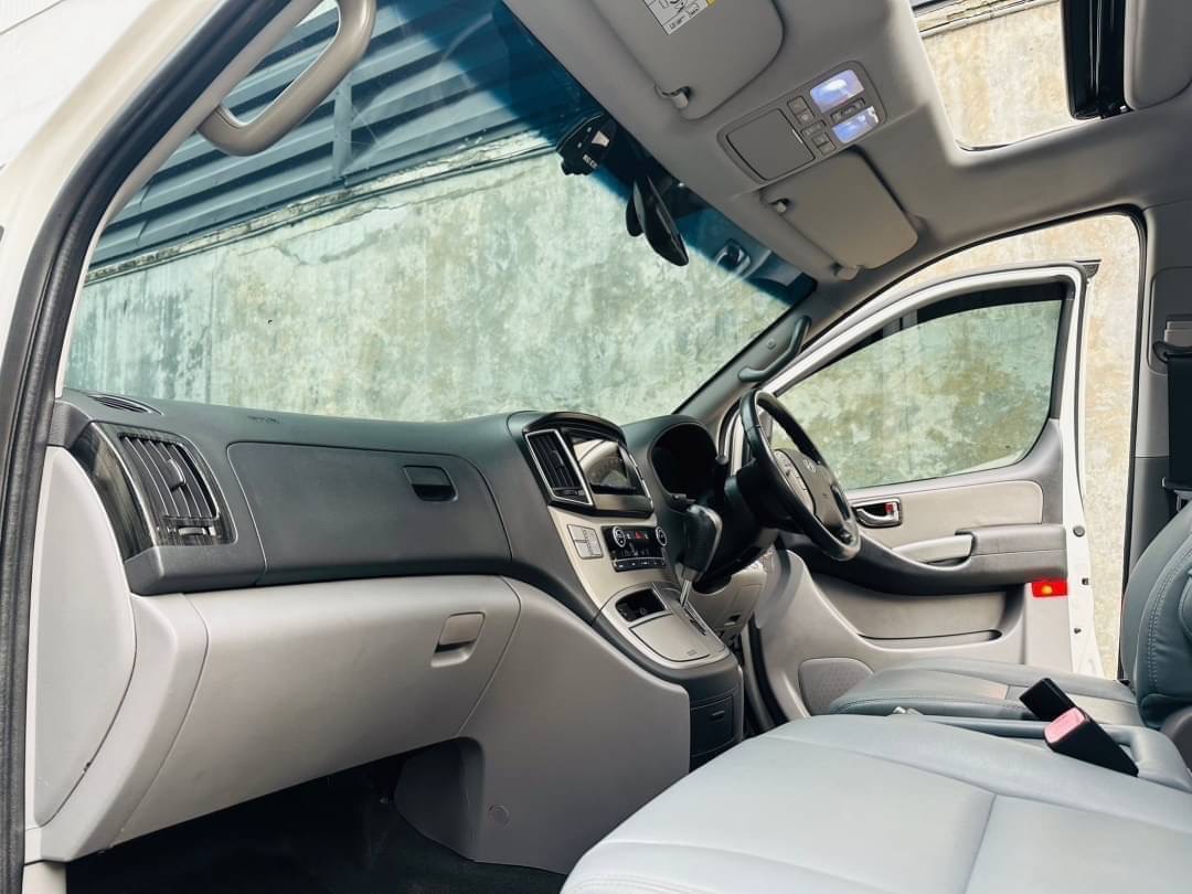 2019 Hyundai H-1 สีขาว (รูปที่ 10)