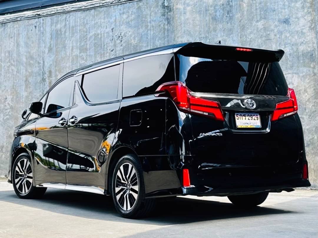 2022 Toyota Alphard สีดำ (รูปที่ 7)