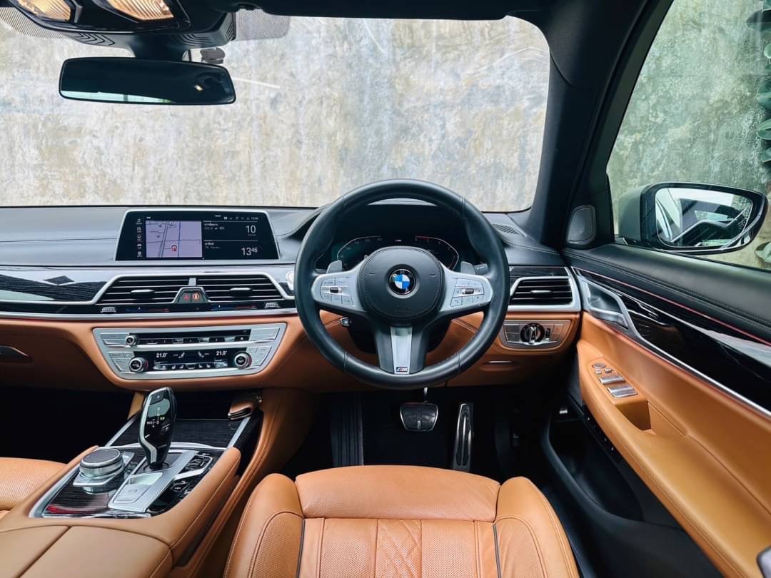2020 BMW LCI 730Ld SDRIVE M-Sport สีเทา (รูปที่ 17)
