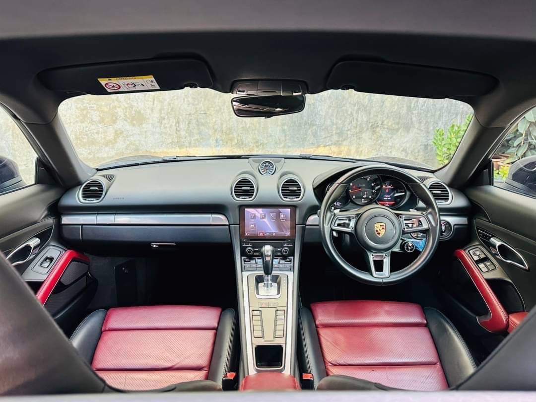 2018 Porsche Cayman สีดำ (รูปที่ 11)