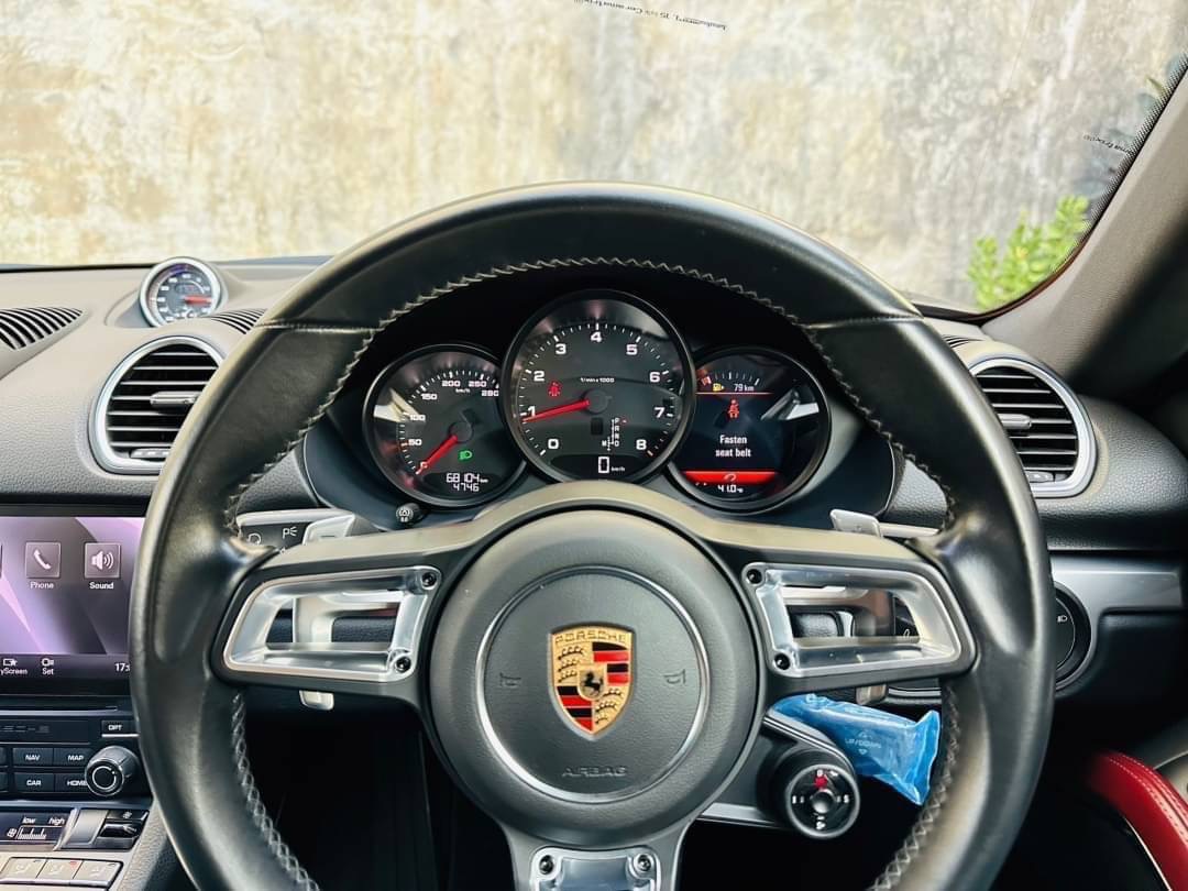 2018 Porsche Cayman สีดำ (รูปที่ 8)
