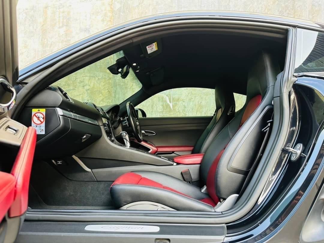 2018 Porsche Cayman สีดำ (รูปที่ 9)