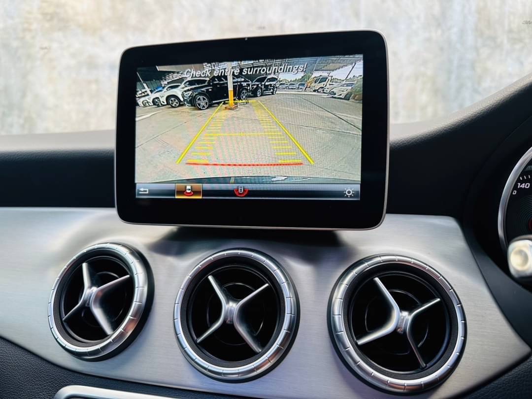 2017 Mercedes-Benz CLA-Class CLA-CLass CLA250 สีเทา (รูปที่ 11)